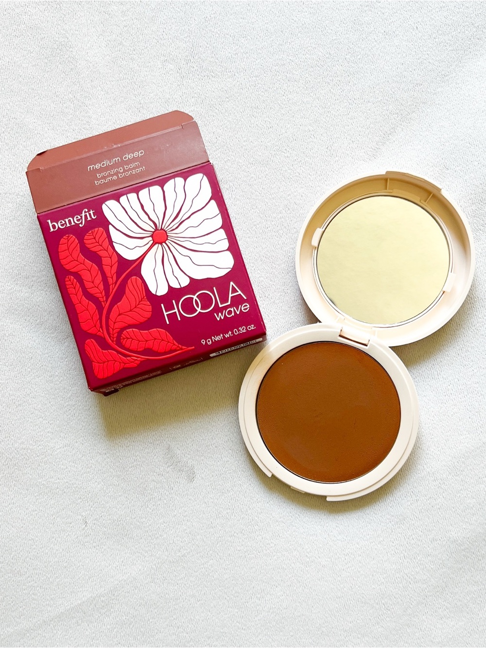 Benefit Hoola Wave Bronzer Compact in Medium Deep